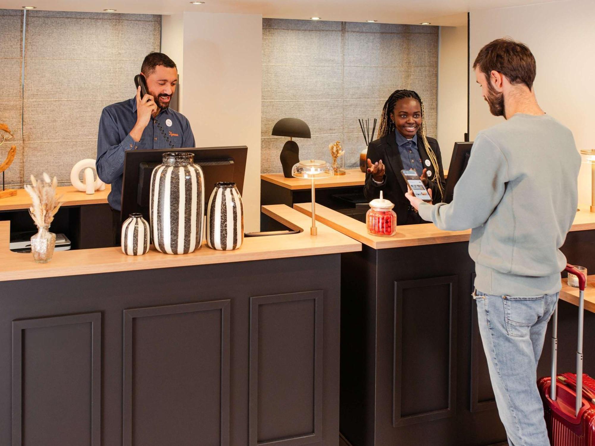 Mercure Lyon Centre Plaza Republique Екстериор снимка